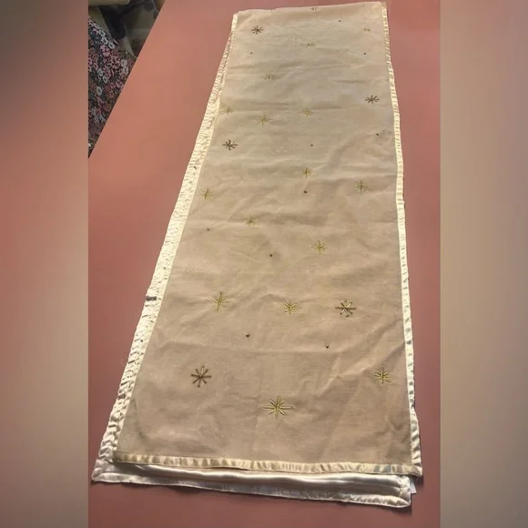 Terrain Celestial Embroidery Velvet Runner - Picture 4 of 12